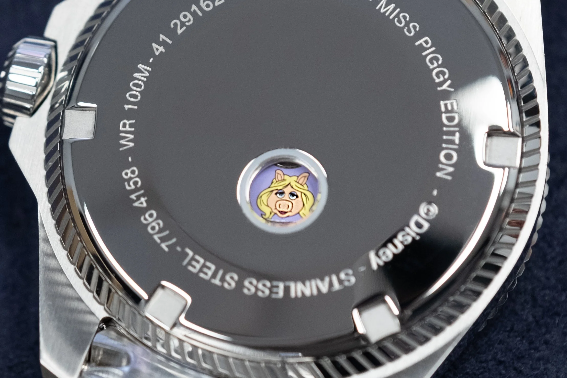 Hands-On Review of the Oris ProPilot X Miss Piggy Edition